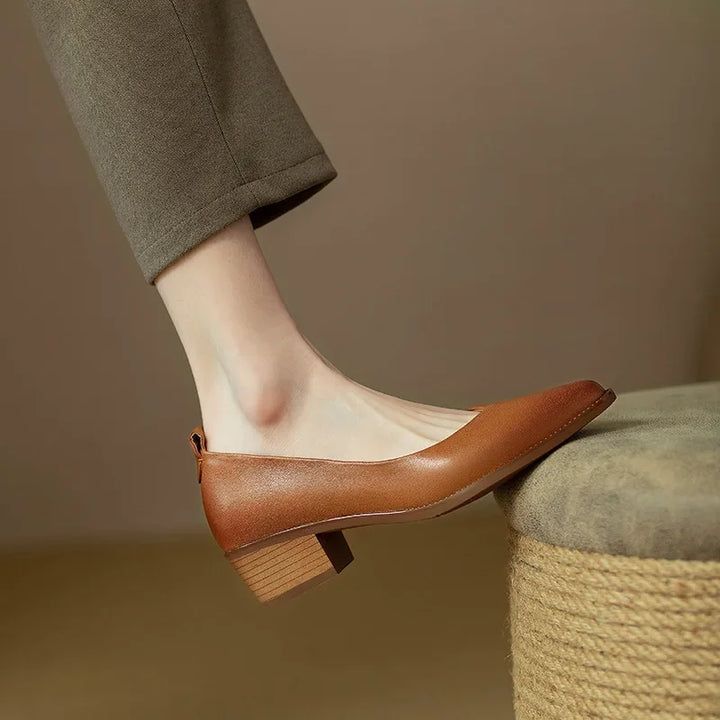 Helen™| Classic Pumps