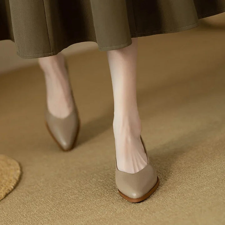 Helen™| Classic Pumps