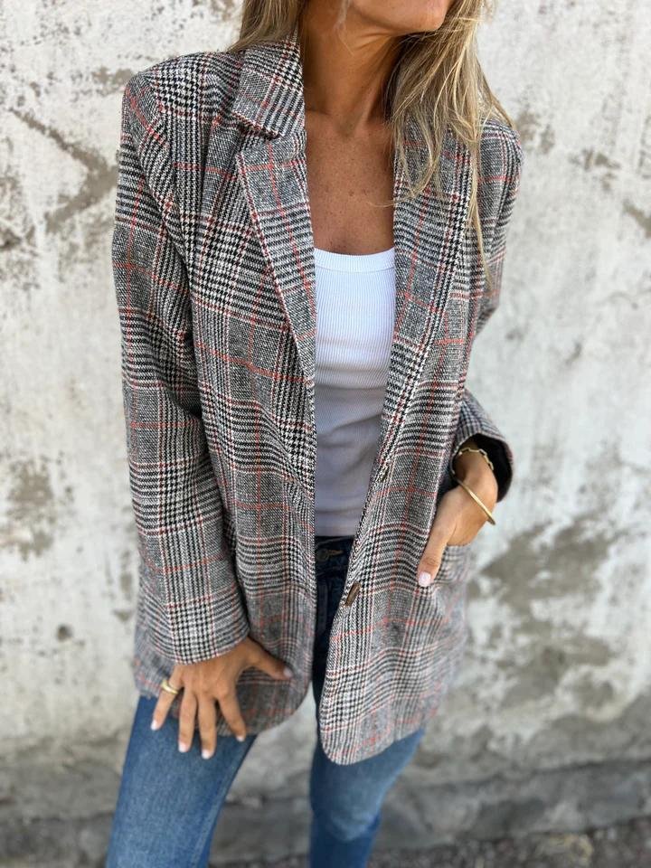 Mara - Timeless Plaid Jacket